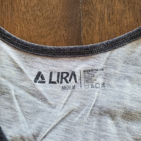 LIRA Tanktop - Picture 3 of 3